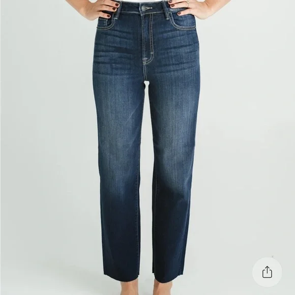 Carly Jean Los Angeles LAUREL JEANS - Picture 10 of 10